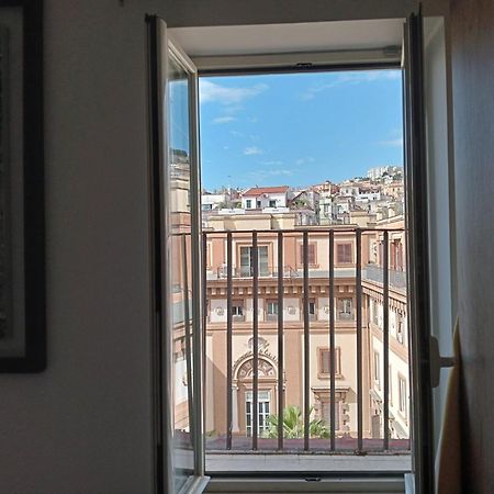 Barbaja Suites In Street Toledo 205 Neapol Pokoj fotografie